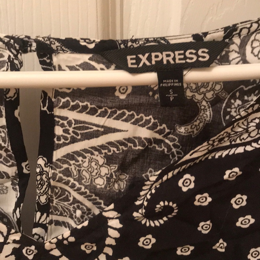 Express Top - Picture 2 of 5